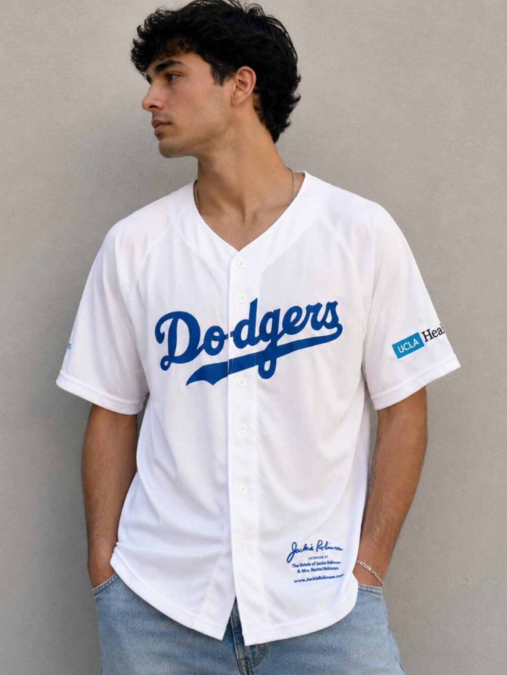 Los Angeles Dodgers Jackie Robinson #42 Baseball Jersey UCLA Health White Blue M